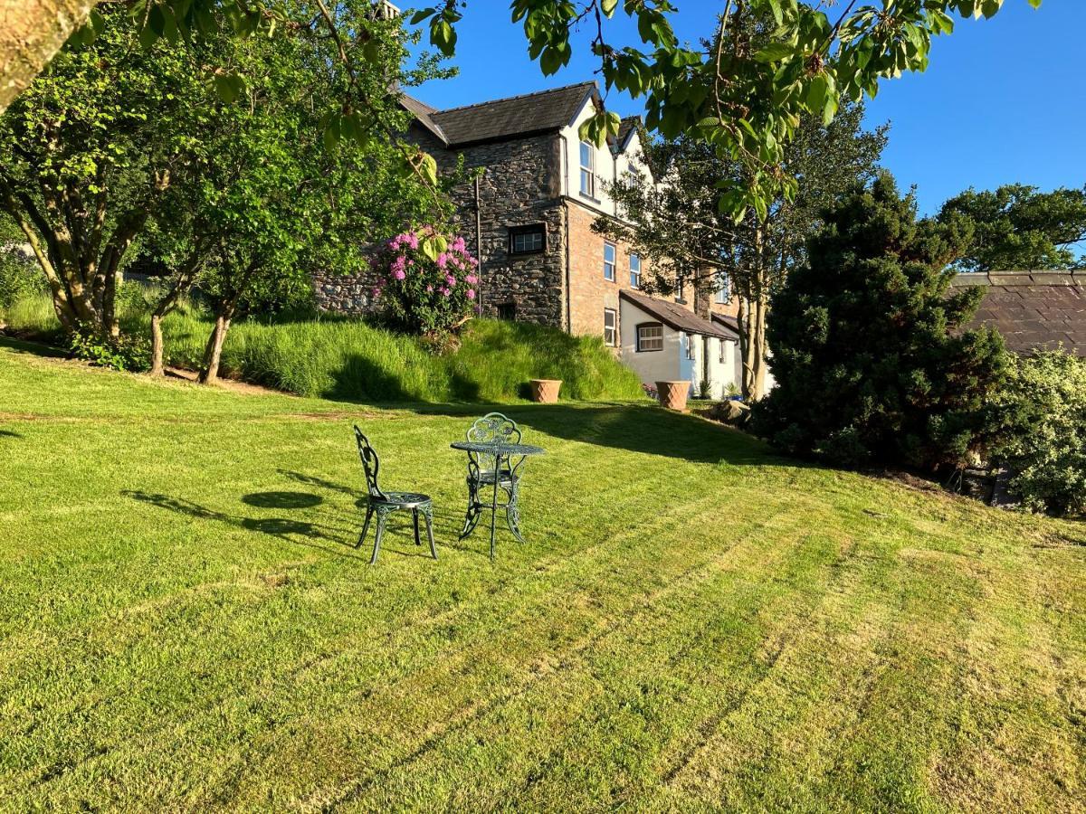Hares Hideaway At Coed Moelfa Bed and Breakfast Corwen Εξωτερικό φωτογραφία